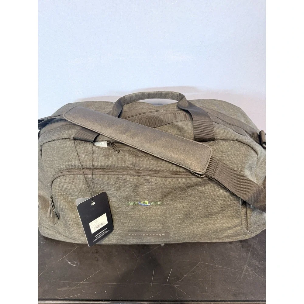 Travis Mathew Duffle 2.0 Bag NAME : DUFFEL 2.0 STYLE: 1MAB006COLOR: BLACK
